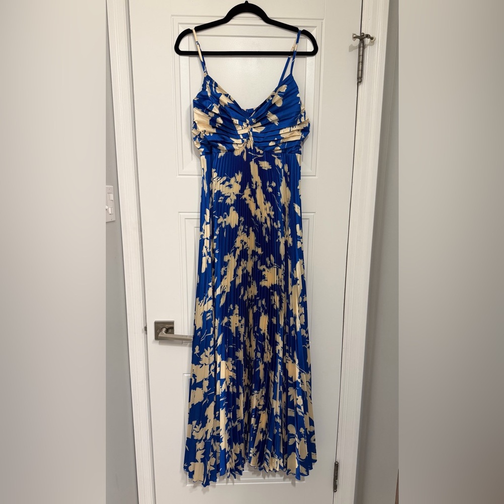 Vici Blue and Cream Floral Maxi Dress